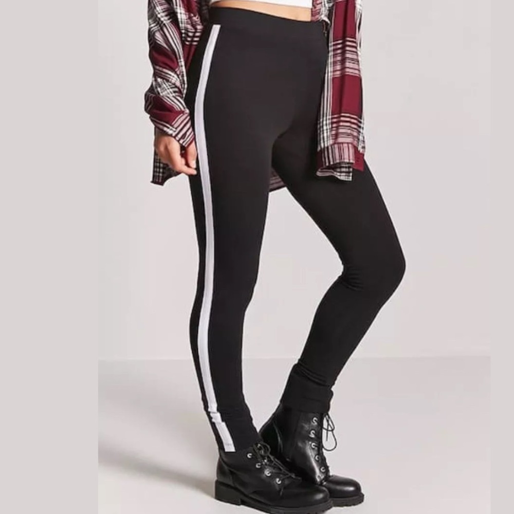 Striped leggings
